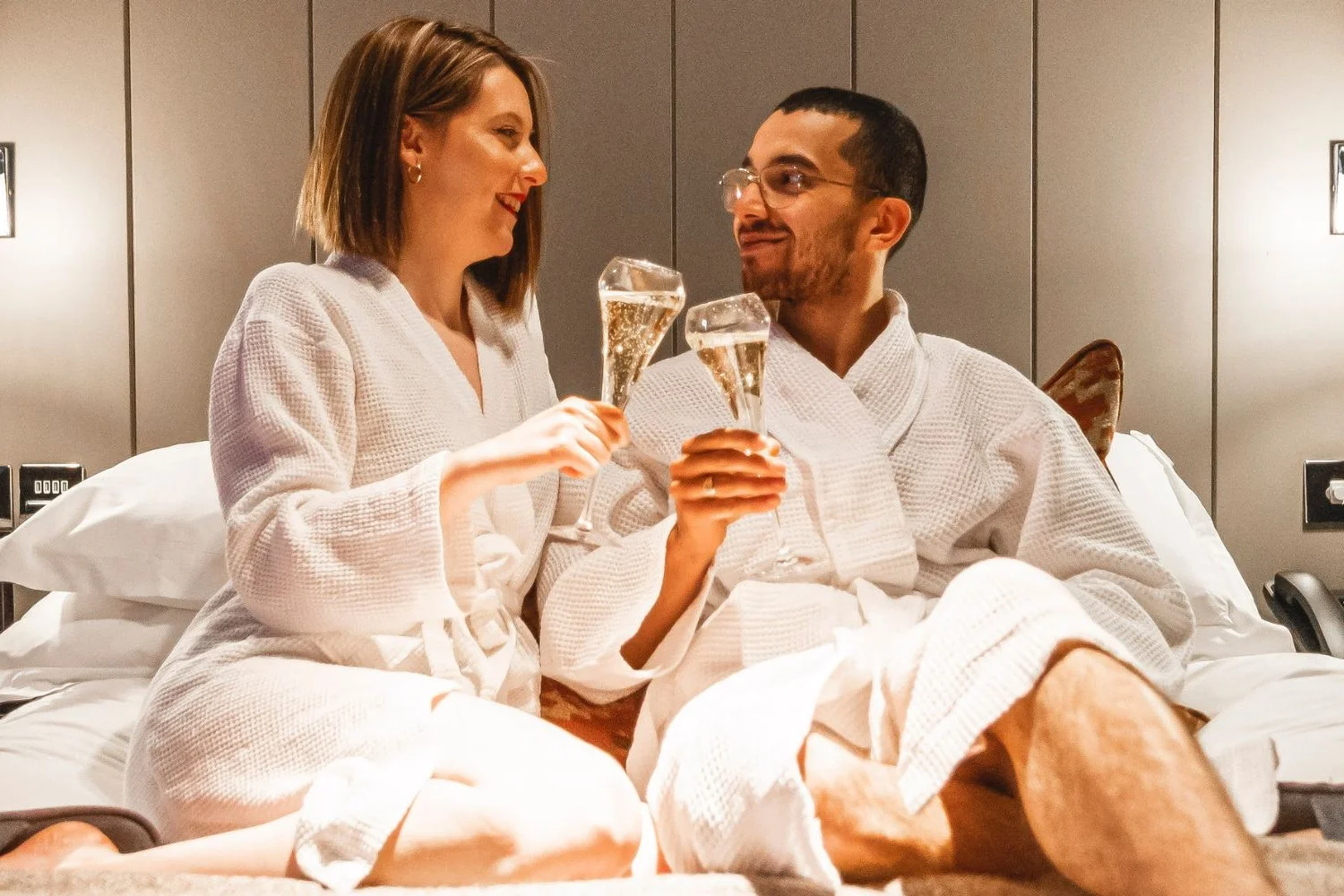 Where to Stay Near the Edinburgh Fringe Festival: Discover Dakota Edinburgh